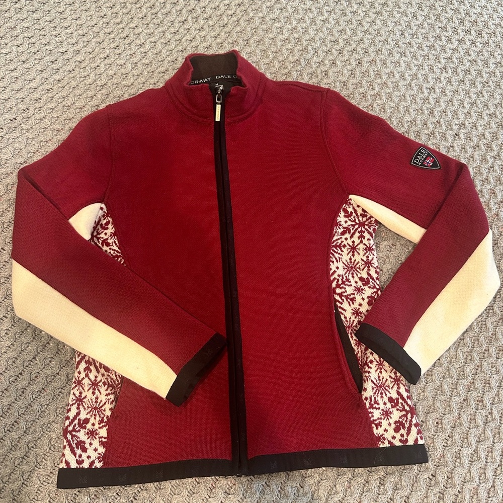 Dale of Norway New Wool Cardigan sweater in Dark Red/Maroon Size M